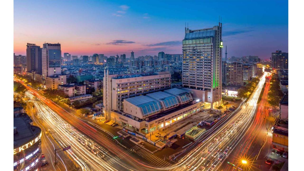 Holiday Inn Hangzhou City Center Exterior photo